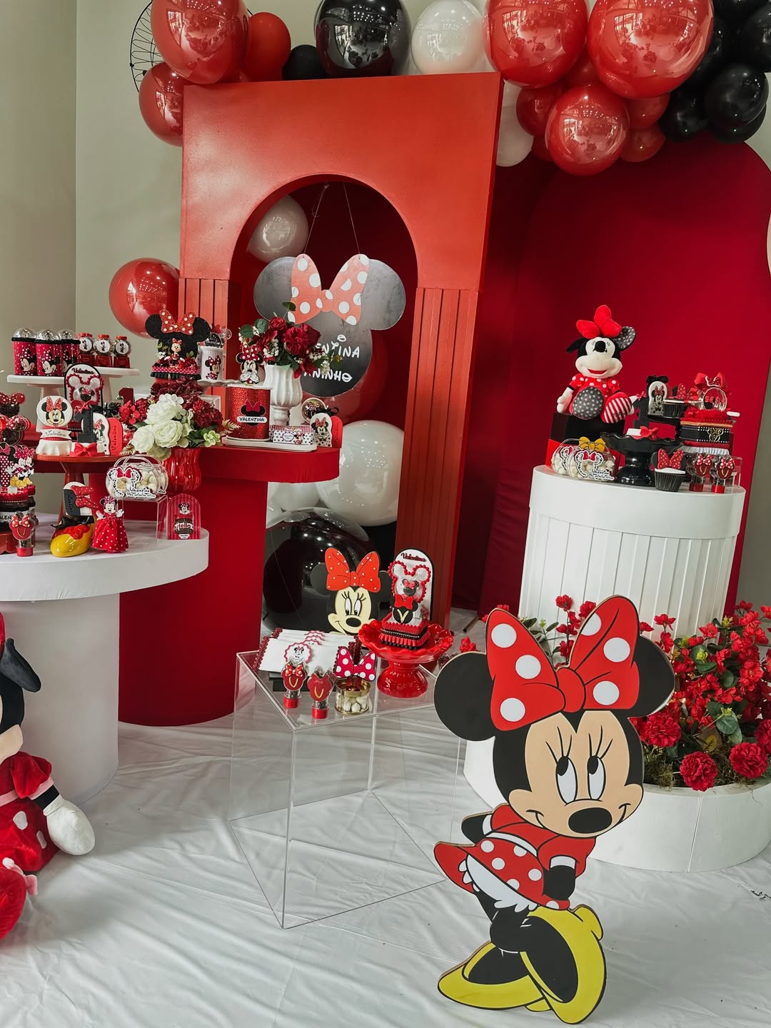 Festa Minnie decorada pela Amorena Decorações